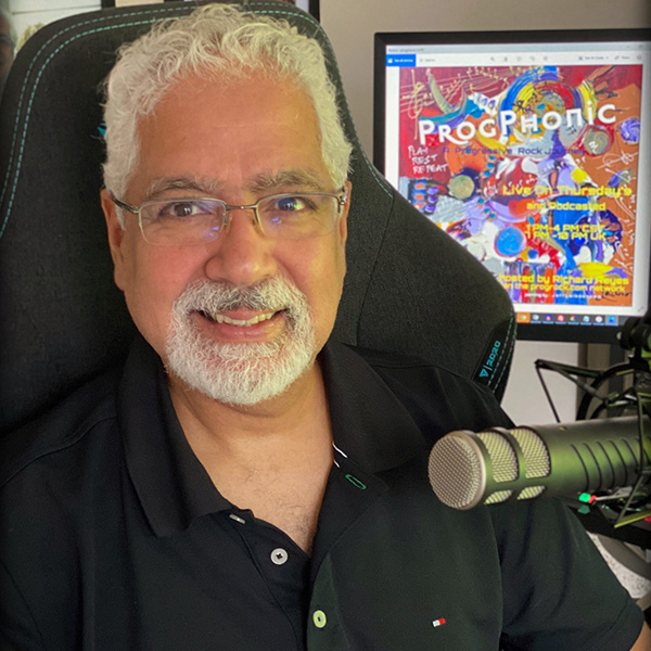 Richard Reyes0 (0)
                    Host of: 
                    ProgPhonic